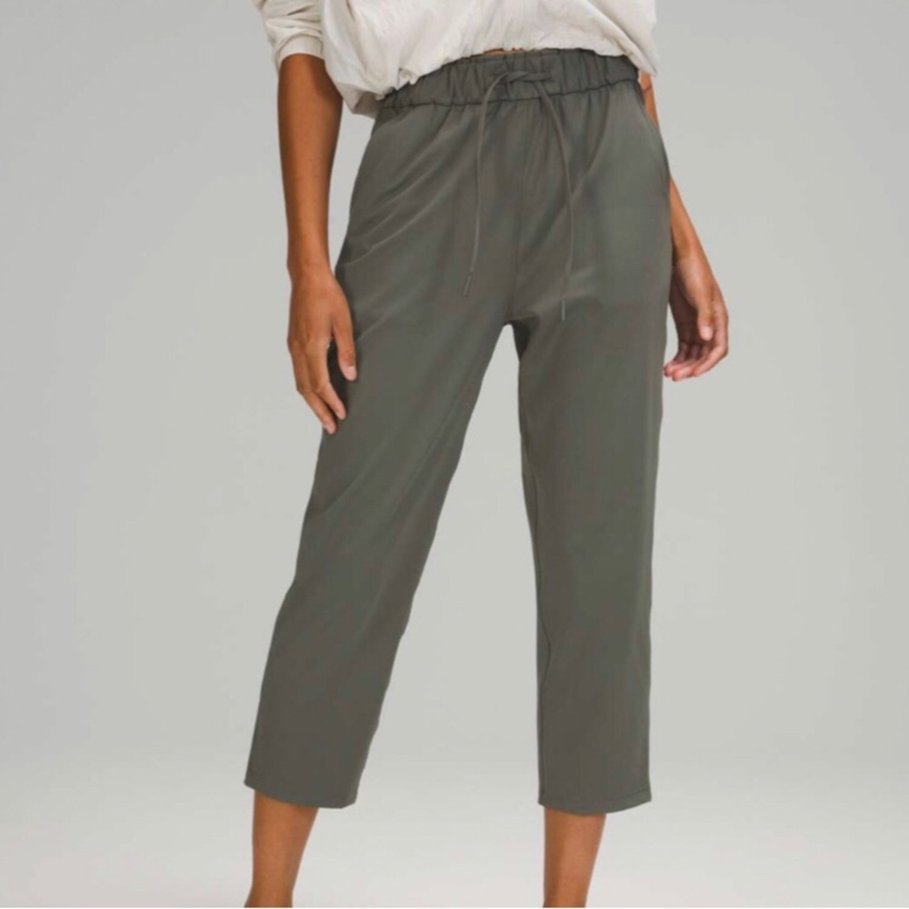 Lululemon Stretch high rise crop 12 grey sage 23”
